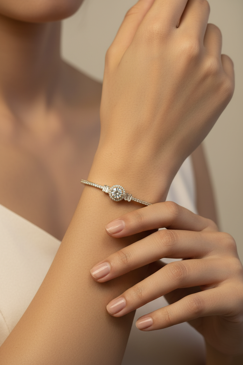 Bracelet 1 - Round Halo Model Shot