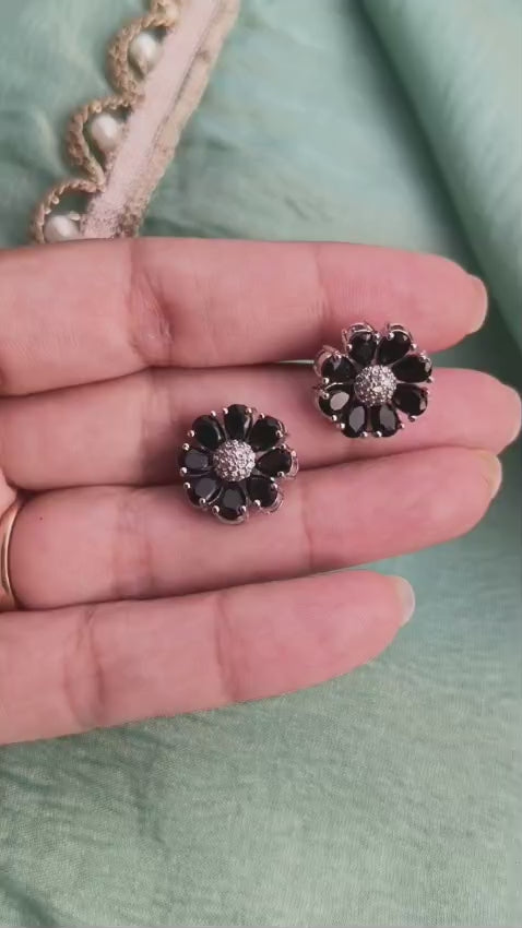 Roung Bloom AD studs